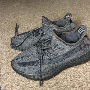 adidas Yeezy Boost 350 V2 womens Sneakers - black, US 5